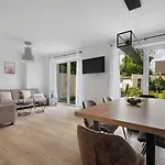 Strandhaus 2, Mit Garten, 250 Meter Zum レンブルッフ