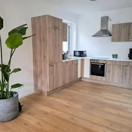 Strandhaus 2, Mit Garten, 250 Meter Zum Lembruch