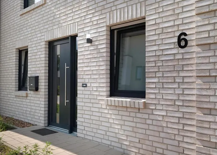 Strandhaus 2, Mit Garten, 250 Meter Zum *