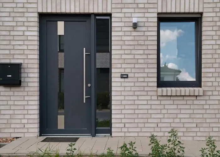 Strandhaus 2, Mit Garten, 250 Meter Zum *